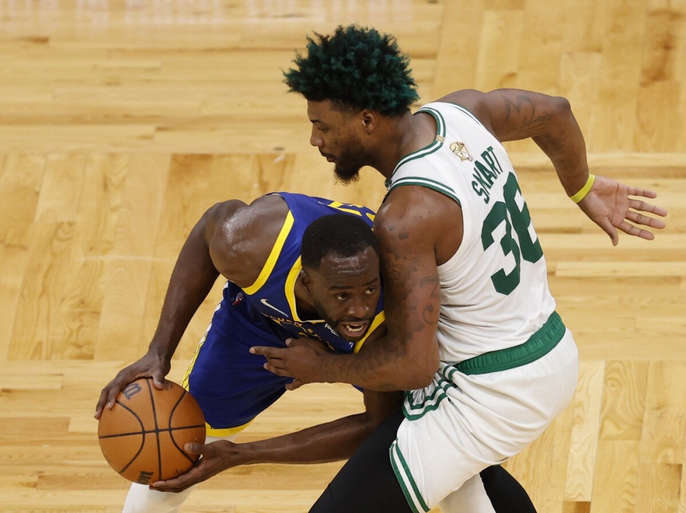 蒂姆迎来十二赛季高光表现，加拿大队球迷沸腾！(朝の光を感しじて吉他指弹)